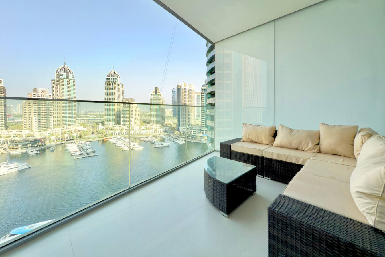 Stunning 1 Bed Apartment with Dubai Marina view